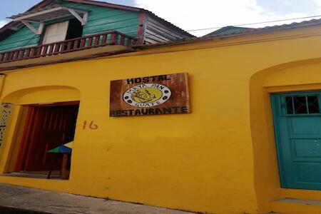 Maya Pan Hostal Y Restaurante