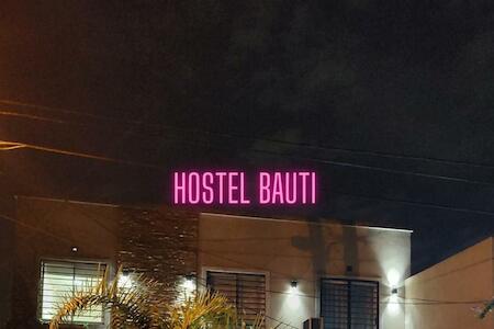 Hostel Bauti En