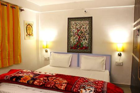 Best for Solo Traveler: Proto Hostel, Dalhousie