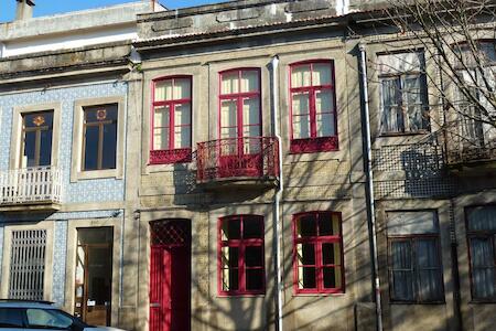 Canvas Atelier Hostel, Porto