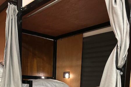 Basil Hostel, Muscat