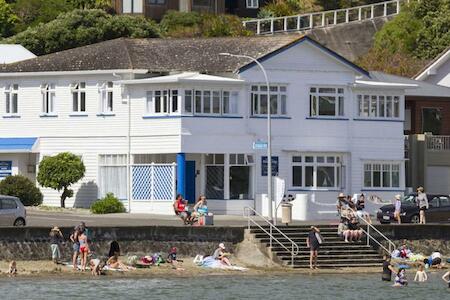 Best for Solo Traveler: Moana Lodge, Plimmerton Best for Solo Traveler: Moana Lodge, Plimmerton