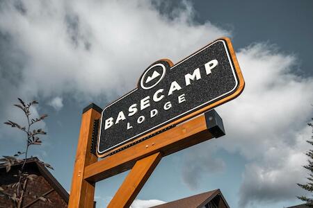 Basecamp Lodge