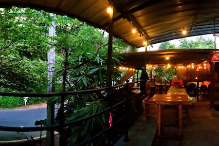 Best Party Hostel: The Travellers Hostel, Dambulla
