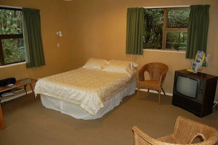 Wheatly Downs Farmstay & Backpackers