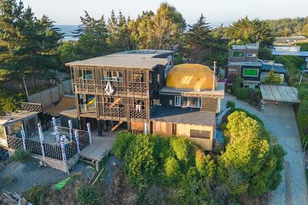 Best for Female Solo Traveler: The Sirena Insolente Hostel, Pichilemu