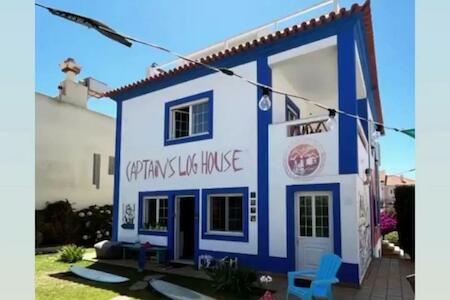 Best for Female Solo Traveler: Captain's Log House, Peniche