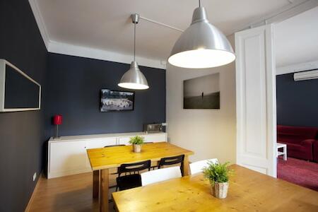 Sant Jordi Alberg, Barcelona