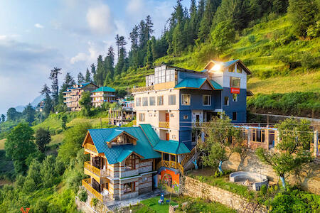 Best Party Hostel: Zostel Shoja (jibhi), Shoja