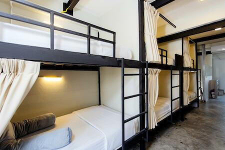 Nomad Life Hostel Pattaya, Jomtien Beach
