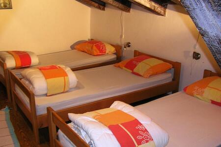 Pliskovica Youth Hostel, Pliskovica