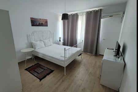 Vila Dvg, Costinesti