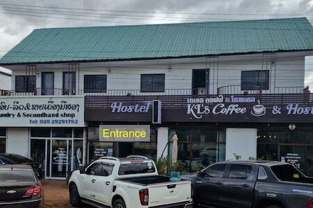 Kl's Coffee & Hostel, Pakxé