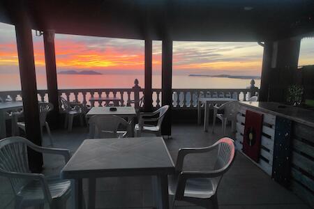Pinwheel Hostel Vlora & Rooftop Bar, Vlorë