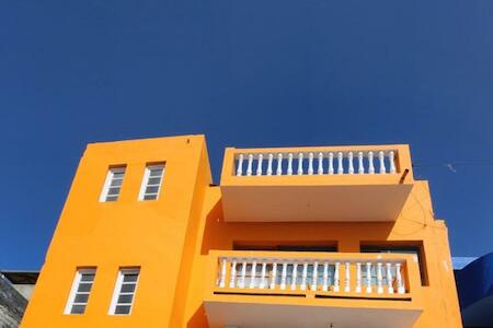 Meeting Point Hostel- Volcanic Beach Refuge, São Filipe