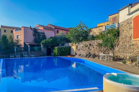 Best for Solo Traveler: La Mandola Eco Hostel, Capraia Best for Solo Traveler: La Mandola Eco Hostel, Capraia