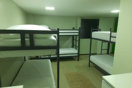 Aiezza Hostel & Suites
