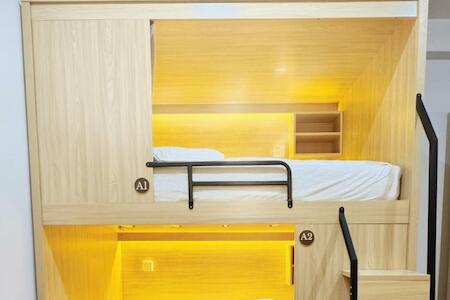 Demi Cafe & Hostel, Vientiane