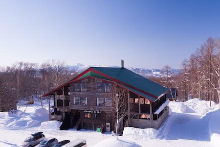 Best for Solo Traveler: Moiwa Lodge, Niseko