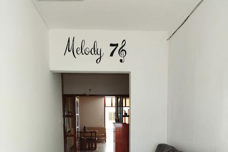 Melody 78 Hostel & Suites