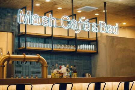 Mash Cafe & Bed
