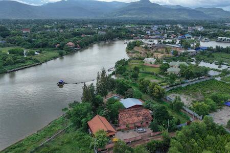 Sun & Roots Kampot Lodge, Kampot Sun & Roots Kampot Lodge, Kampot