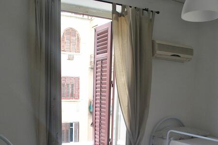 Sunrise Hostel & Rooms, Palermo