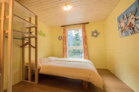 Schutzenbach Backpackers For Adults Aged 18-35