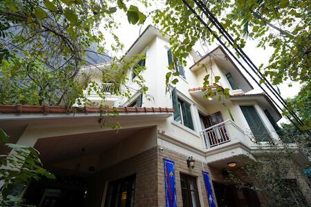 Musketeers Guest House