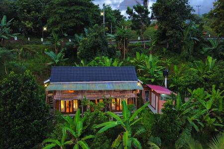 Meilleure Auberge de Fête: De Chicktoria Hostel & lounge, Lombok Meilleure Auberge de Fête: De Chicktoria Hostel & lounge, Lombok