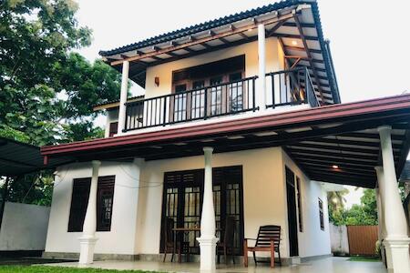 Best for Female Solo Traveler: 360 Lotus Bunk Hostel, Tangalle