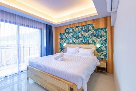 Best for Solo Traveler: Mellow Poshtel - Kata Beach, Kata Beach