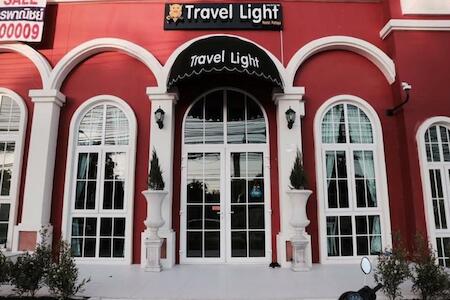 Travel Light Hostel