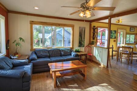 Jackass Hostel, Yosemite Jackass Hostel, Yosemite