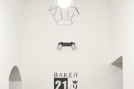 21/9 Baker Street