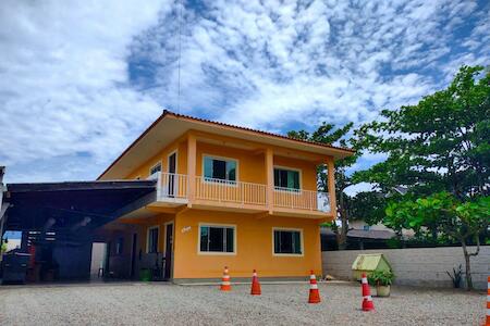 Best for Solo Traveler: Gênesis Beach Hostel, Palhoça