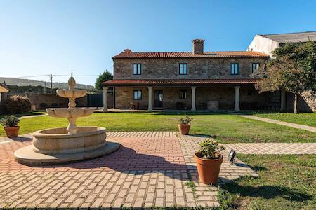 Best for Solo Traveler: Casa De Turismo Rural Dugium, Finisterre Best for Solo Traveler: Casa De Turismo Rural Dugium, Finisterre