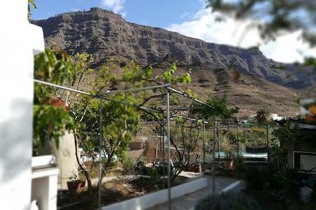 Bett 2 im Frauen-2-Bettzimmer NUR Frauen Only Wimen SOLO Mucheres, Gran Canaria