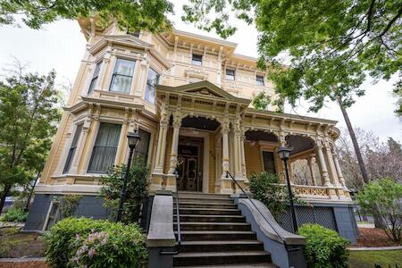 Best for Solo Traveler: Hi - Sacramento Mansion Hostel, Sacramento