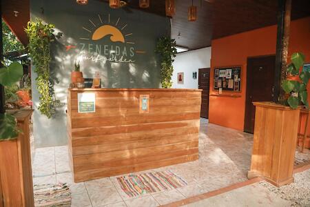 Zeneidas Surf Garden, Santa Teresa