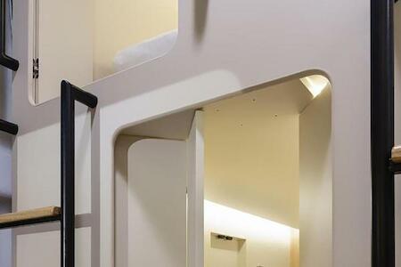 Jeru Caps Citycenter, Jerusalem