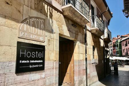 Best for Solo Traveler: Quartier Leon Hostel Jabalquinto, León