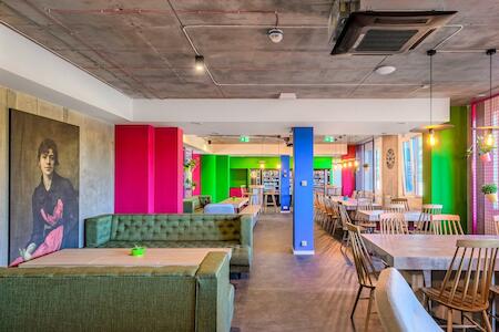 Easy One Premium Art Hostel, Krakow