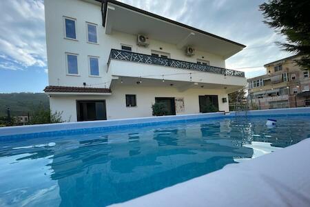 Baza Hostel, Berat