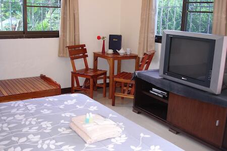 Home Stay Stc Bed & Breakfast