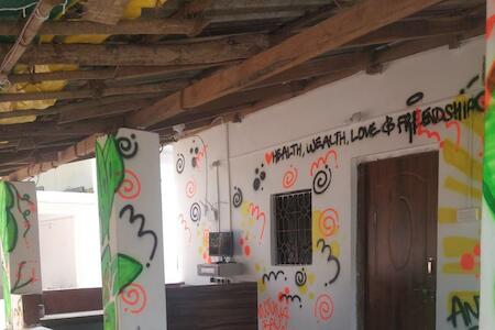 Anjuna Bay Hostel, Goa