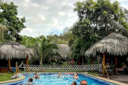 Montañita Cabañas FlashPacker Surf Hostel, Montañita