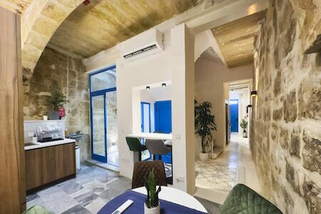 Mandera's Boutique Suites & Dorms, Valletta