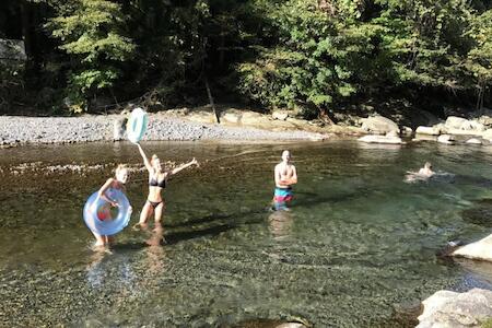 Earth Hostel - The Riverhouse, Nikko