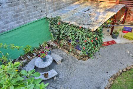 Mangifera Hostel, Grecia